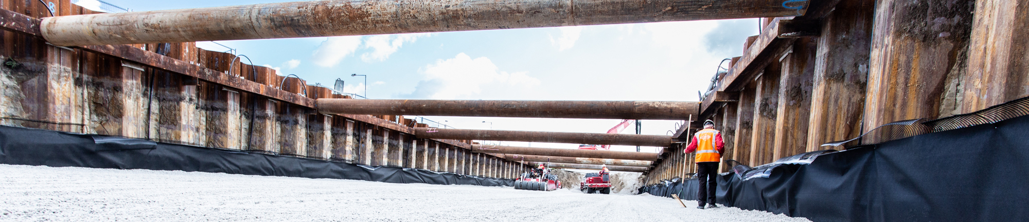 Yalibims gewapende grondconstructie voor spoor havenspoorlijn Botlekbrug